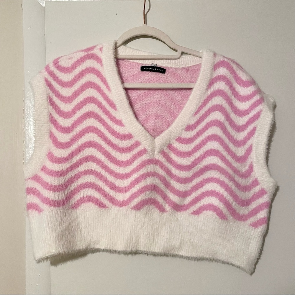 Kendall & Kylie Pink and White V-Neck Sweater Vest